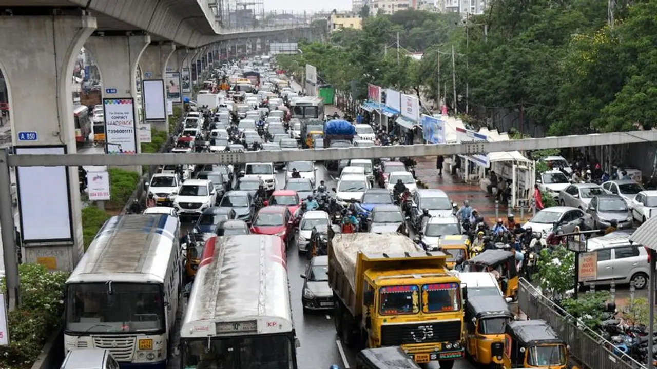 Maharashtra rains: Orange alert in Mumbai, red alert in Pune, Raigad; schools shut today
