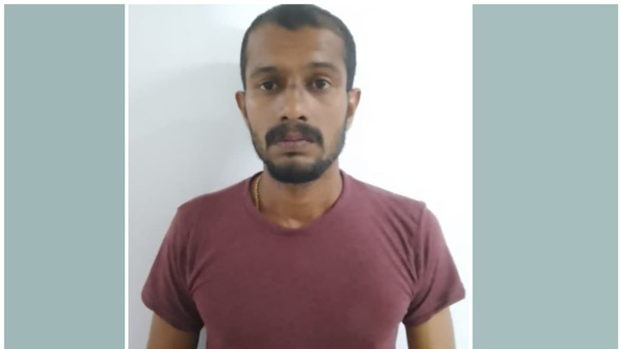 ആദ്യം അച്ഛനെ, ഇപ്പോൾ സ്വന്തം അമ്മയെ; മദ്യലഹരിയിൽ ക്രൂരത, ഗ്ലാസ് കൊണ്ട് മുഖത്തടിച്ചു, പല്ല് തകർന്നു; അറസ്റ്റ് ആദ്യം അച്ഛനെ, ഇപ്പോൾ സ്വന്തം അമ്മയെ; മദ്യലഹരിയിൽ ക്രൂരത, ഗ്ലാസ് കൊണ്ട് മുഖത്തടിച്ചു, പല്ല് തകർന്നു; അറസ്റ്റ്