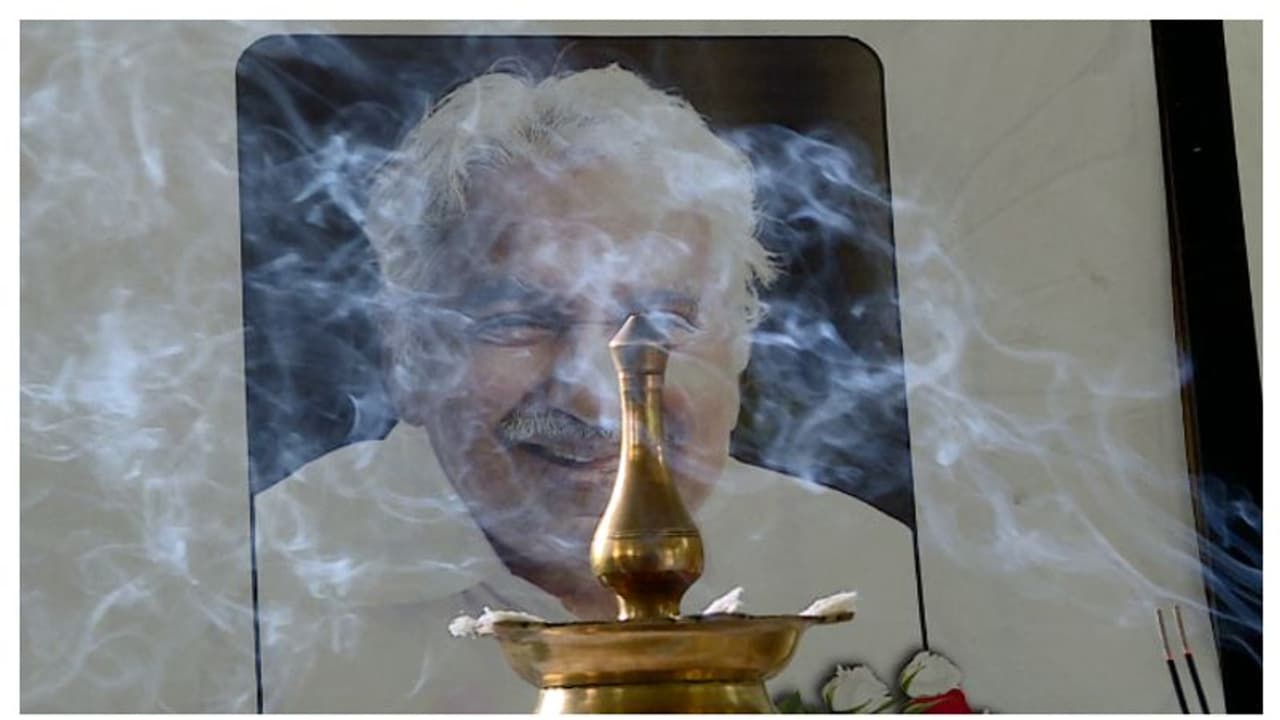 ഉമ്മന്‍ ചാണ്ടി ജനഹൃദയങ്ങളില്‍ വിശുദ്ധനായി കഴിഞ്ഞെന്ന് വി ഡി, കീഴ്വഴക്കം മറികടക്കണമെന്ന് ആലഞ്ചേരി