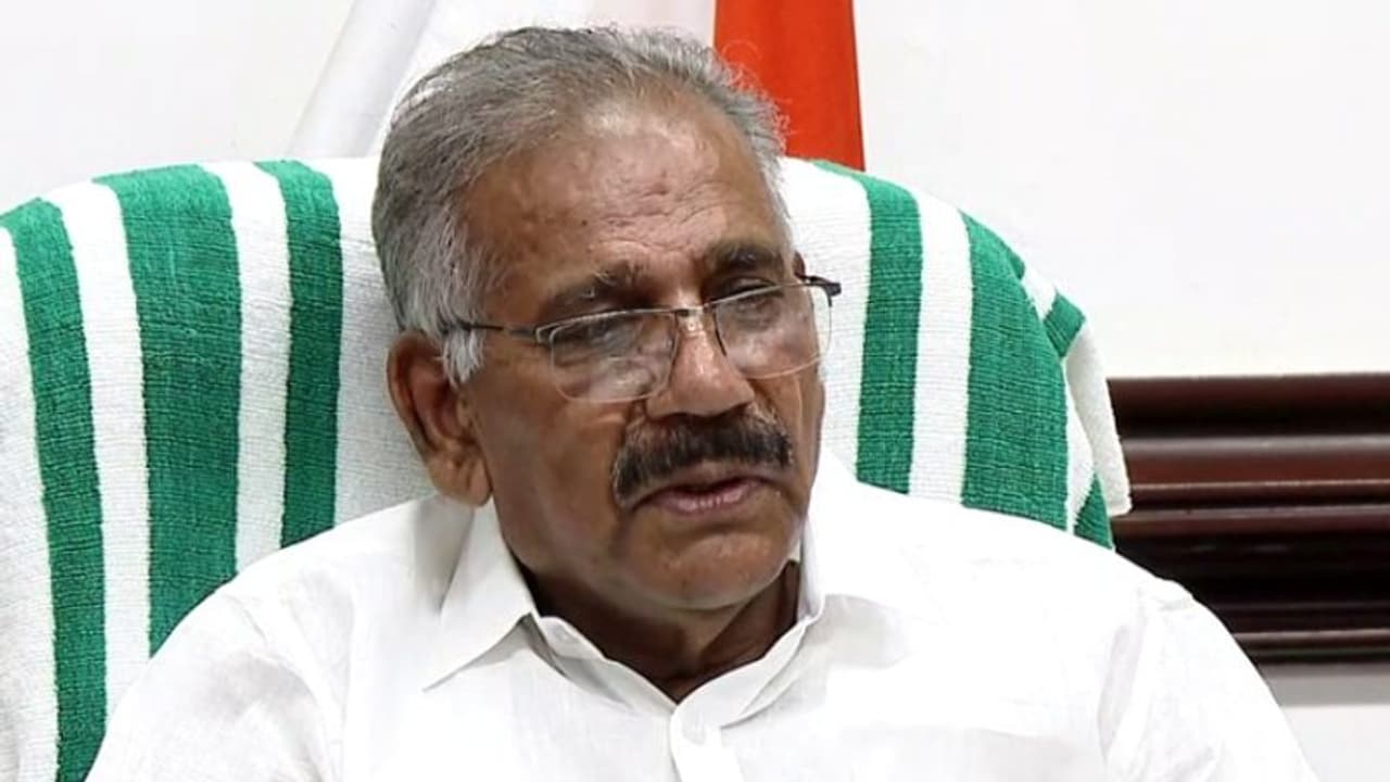 കേരളത്തിൽ കാട്ടാനകളുടെയും കടുവകളുടെയും എണ്ണം കുത്തനെ കുറഞ്ഞു: കണക്കുകളുമായി വനം മന്ത്രി കേരളത്തിൽ കാട്ടാനകളുടെയും കടുവകളുടെയും എണ്ണം കുത്തനെ കുറഞ്ഞു: കണക്കുകളുമായി വനം മന്ത്രി