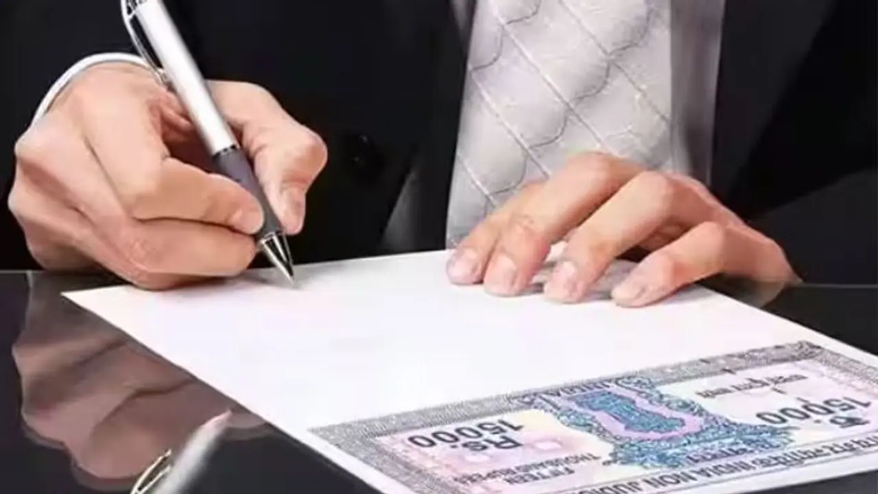 அடேங்கப்பா... ஒரே நாளில் ரூ.180 கோடி வருவாய் ஈட்டிய பத்திரப்பதிவுத்துறை! என்ன காரணம் தெரியுமா? அடேங்கப்பா... ஒரே நாளில் ரூ.180 கோடி வருவாய் ஈட்டிய பத்திரப்பதிவுத்துறை! என்ன காரணம் தெரியுமா?