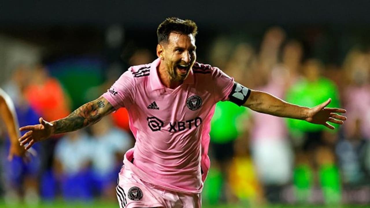 Lionel Messi wows America with Hollywood style Inter Miami debut; scores dramatic injury time winner (WATCH) Lionel Messi wows America with Hollywood style Inter Miami debut; scores dramatic injury time winner (WATCH)