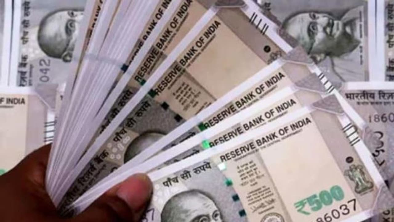 DA Hike : அரசு ஊழியர்களுக்கு மகிழ்ச்சி செய்தி.. 4 % அகவிலைப்படி உயர்வு முழு விபரம் DA Hike : அரசு ஊழியர்களுக்கு மகிழ்ச்சி செய்தி.. 4 % அகவிலைப்படி உயர்வு முழு விபரம்