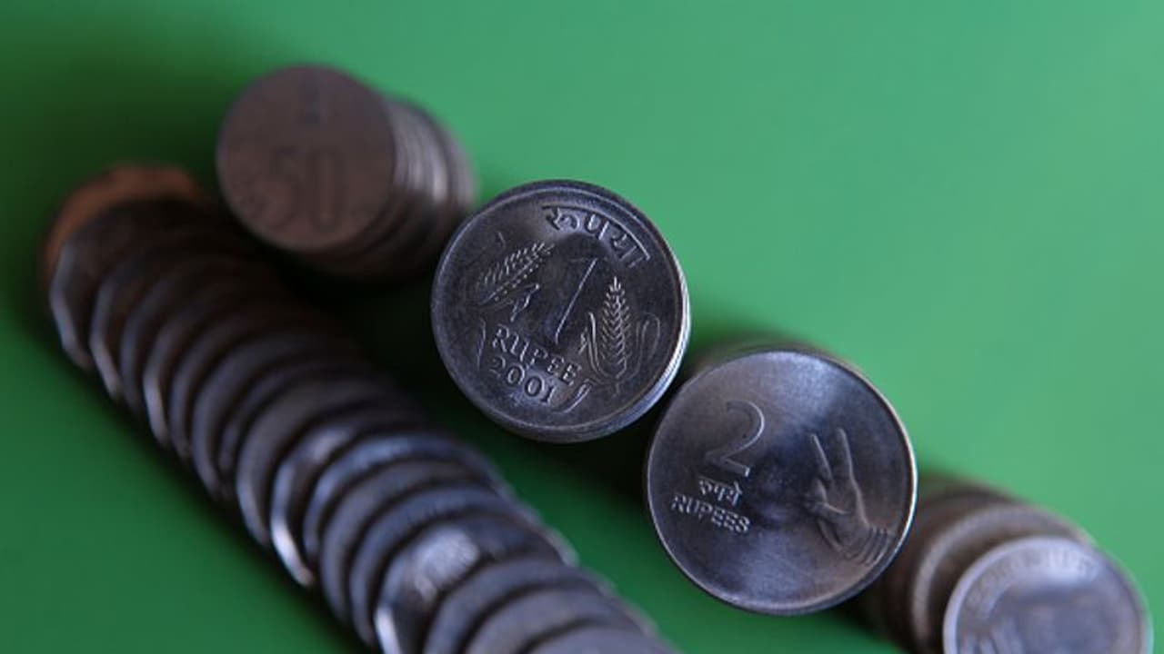 ഭാര്യക്കുള്ള ജീവനാംശം നാണയങ്ങളായി ചാക്കിലാക്കി നൽകി ഭർത്താവ്; എണ്ണിത്തിട്ടപ്പെടുത്താൻ പൊലീസിന്‍റെ പൊടാപ്പാട്