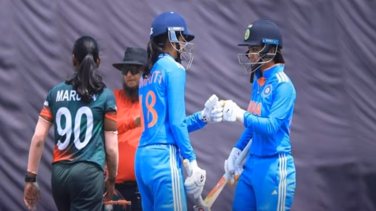 டிராவில் முடிந்த கடைசி ஒரு நாள் போட்டி: ஒரு ரன்னில் தொடரை கோட்டை விட்ட இந்திய மகளிர் அணி! டிராவில் முடிந்த கடைசி ஒரு நாள் போட்டி: ஒரு ரன்னில் தொடரை கோட்டை விட்ட இந்திய மகளிர் அணி!