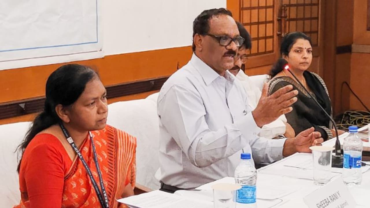 റിയല്‍ എസ്‌റ്റേറ്റിലുള്ള മത്സരം ആരോഗ്യകരമെങ്കില്‍ നിയമലംഘനങ്ങള്‍ കുറയും: പിഎച്ച് കുര്യന്‍