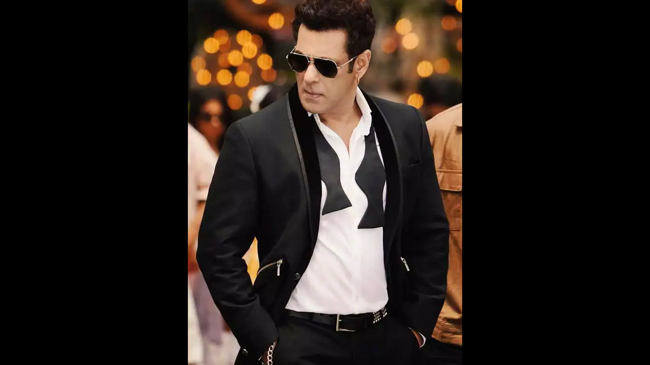 Salman Khan owns diamond encrusted Rolex watch worth Rs 46.8 lakhs, know details Salman Khan owns diamond encrusted Rolex watch worth Rs 46.8 lakhs, know details