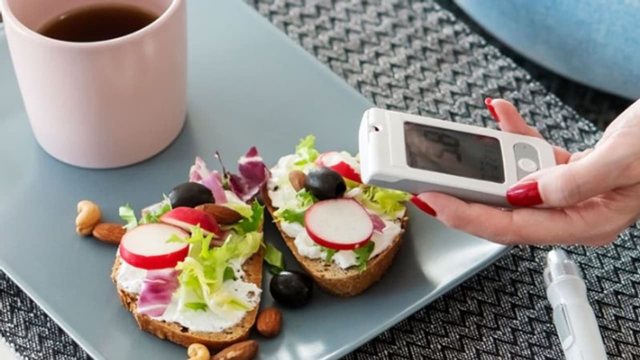 വണ്ണം കുറയ്ക്കാനും പ്രമേഹം നിയന്ത്രിക്കാനും ഇവ ഡയറ്റില് ഉള്പ്പെടുത്താം... വണ്ണം കുറയ്ക്കാനും പ്രമേഹം നിയന്ത്രിക്കാനും ഇവ ഡയറ്റില് ഉള്പ്പെടുത്താം...