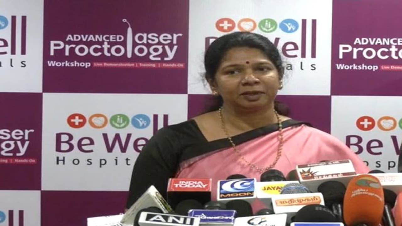 மணிப்பூர் கலவரம்: பிரதமர் மோடி விவாதிக்க தயாராக இல்லை கனிமொழி எம்.பி., காட்டம்! மணிப்பூர் கலவரம்: பிரதமர் மோடி விவாதிக்க தயாராக இல்லை கனிமொழி எம்.பி., காட்டம்!