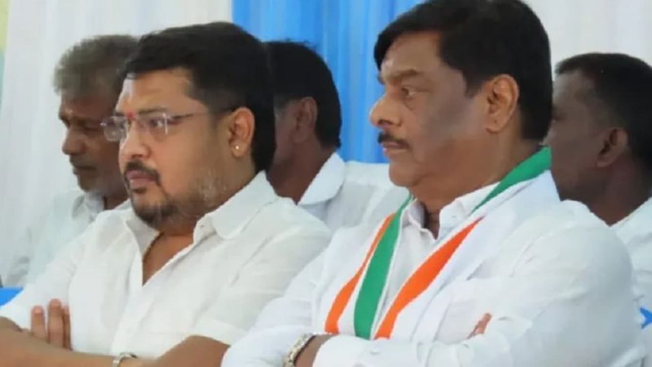 ಗುತ್ತಿಗೆ ನೌಕರರನ್ನು ಕೆಲಸದಿಂದ ತೆಗೆಯುವಂತೆ ನಾನು ಹೇಳಿಲ್ಲ: ಸುನಿಲ್ ಬೋಸ್ ಗುತ್ತಿಗೆ ನೌಕರರನ್ನು ಕೆಲಸದಿಂದ ತೆಗೆಯುವಂತೆ ನಾನು ಹೇಳಿಲ್ಲ: ಸುನಿಲ್ ಬೋಸ್