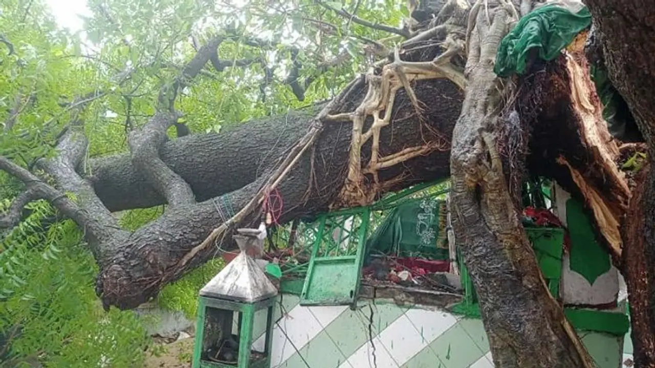 ಗುರುಮಠಕಲ್‌: ಮಳೆಯಿಂದ ಹಲವೆಡೆ ಜನಜೀವನ ಅಸ್ತವ್ಯಸ್ತ