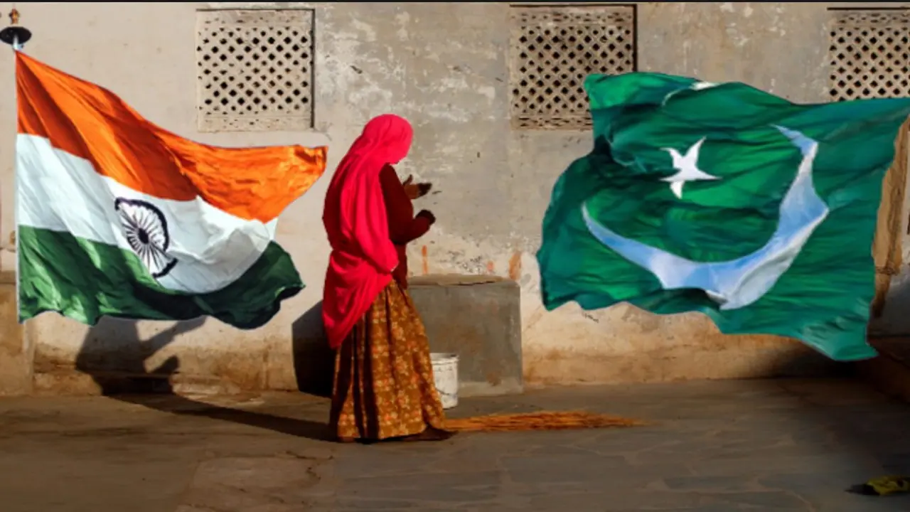 ഇന്ത്യ തളരില്ല, പാകിസ്ഥാൻ തകർന്നേക്കും; ഇരു രാജ്യങ്ങളുടെയും സമ്പദ്‌വ്യവസ്ഥയെ കുറിച്ച് റിപ്പോർട്ടുമായി മൂഡീസ് 
