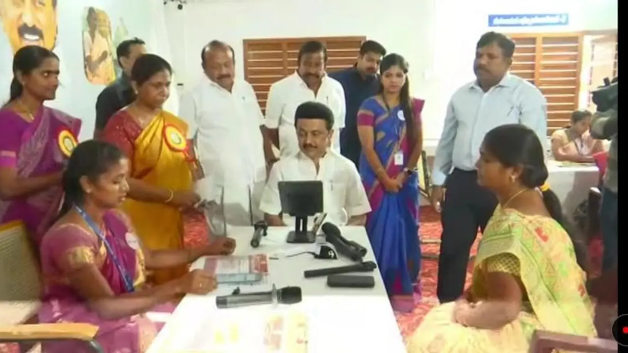 மகளிர் உரிமை தொகைத்திட்ட சிறப்பு முகாம்..! முதலமைச்சர் ஸ்டாலின் தொடங்கி வைத்தார்