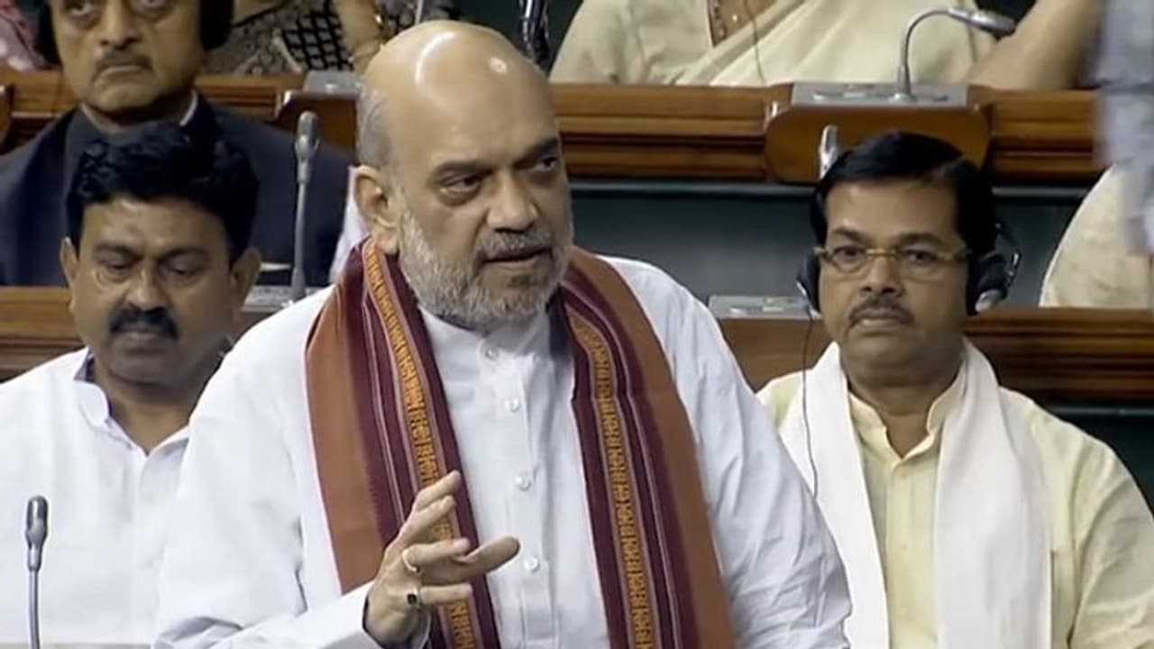 ಮಣಿಪುರ ಹಿಂಸೆಗೆ ಮತ್ತೆ ಕಲಾಪ ಭಂಗ: ಚರ್ಚೆಗೆ ಸಿದ್ಧ ಎಂಬ ಶಾ ಮನವಿಗೂ ಓಗೊಡದ ವಿಪಕ್ಷ ಮಣಿಪುರ ಹಿಂಸೆಗೆ ಮತ್ತೆ ಕಲಾಪ ಭಂಗ: ಚರ್ಚೆಗೆ ಸಿದ್ಧ ಎಂಬ ಶಾ ಮನವಿಗೂ ಓಗೊಡದ ವಿಪಕ್ಷ