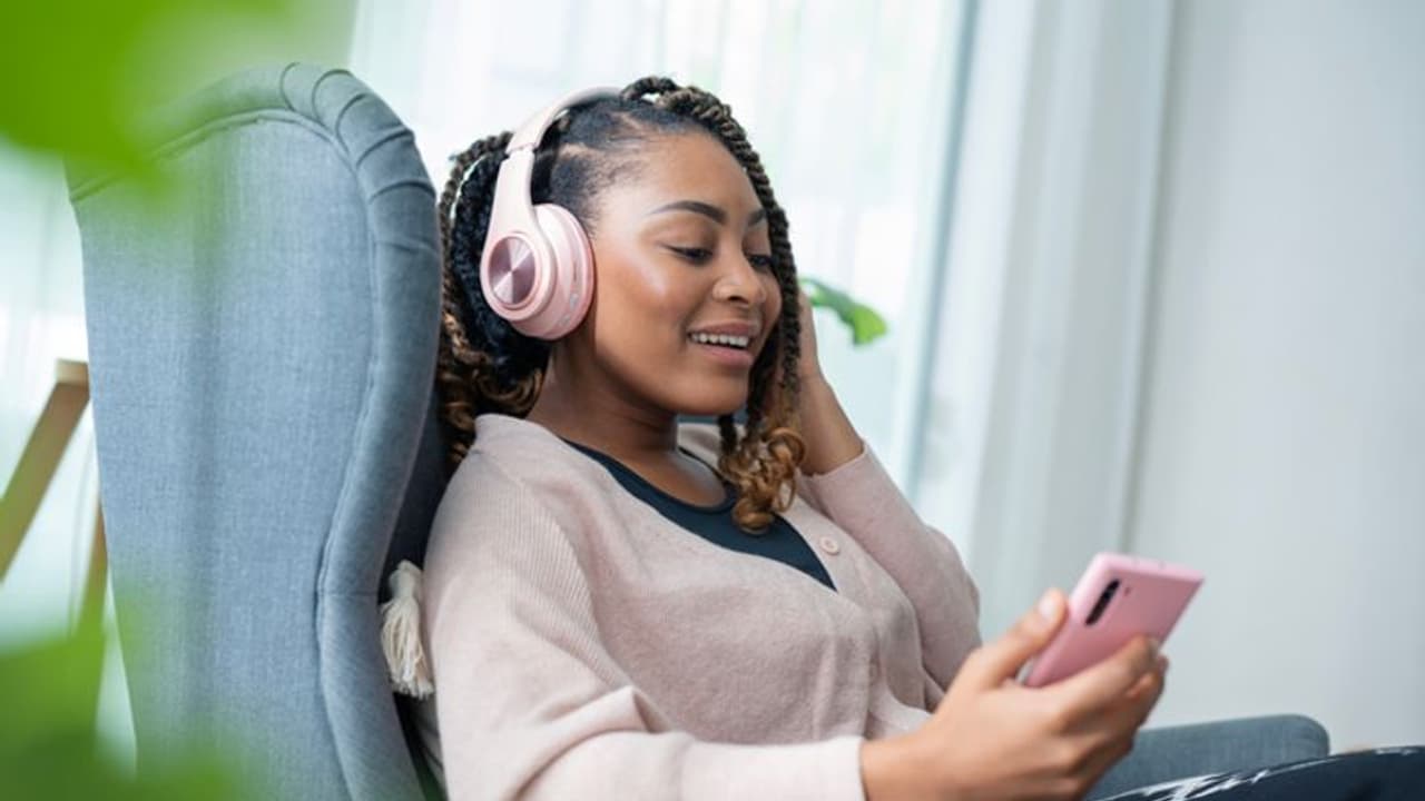 இயர்போன் பயன்படுத்துபவரா நீங்கள்? உஷார்...இந்த விஷயங்களை தெரிஞ்சுக்கான இருந்துடாதீங்க இயர்போன் பயன்படுத்துபவரா நீங்கள்? உஷார்...இந்த விஷயங்களை தெரிஞ்சுக்கான இருந்துடாதீங்க