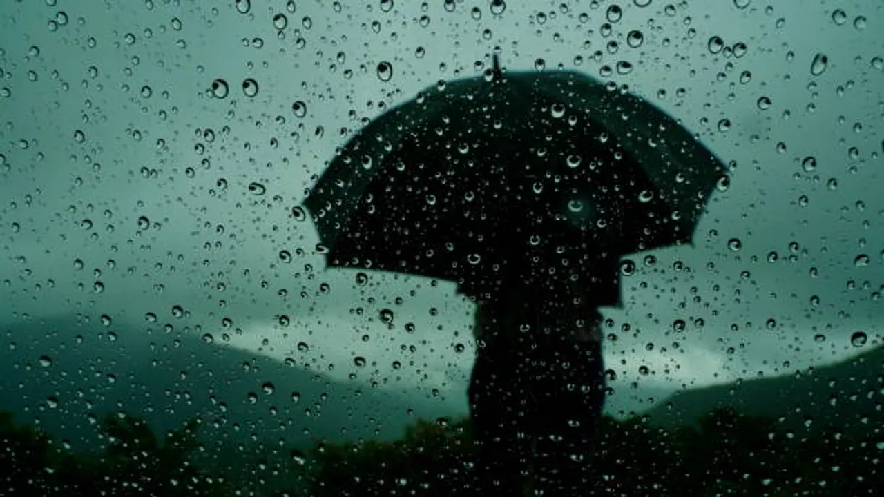 ಕರ್ನಾಟಕದಲ್ಲಿ ಮಳೆಗೆ ಮತ್ತೆ ಮೂರು ಬಲಿ: ಕಬಿನಿ ಭರ್ತಿ ಕರ್ನಾಟಕದಲ್ಲಿ ಮಳೆಗೆ ಮತ್ತೆ ಮೂರು ಬಲಿ: ಕಬಿನಿ ಭರ್ತಿ