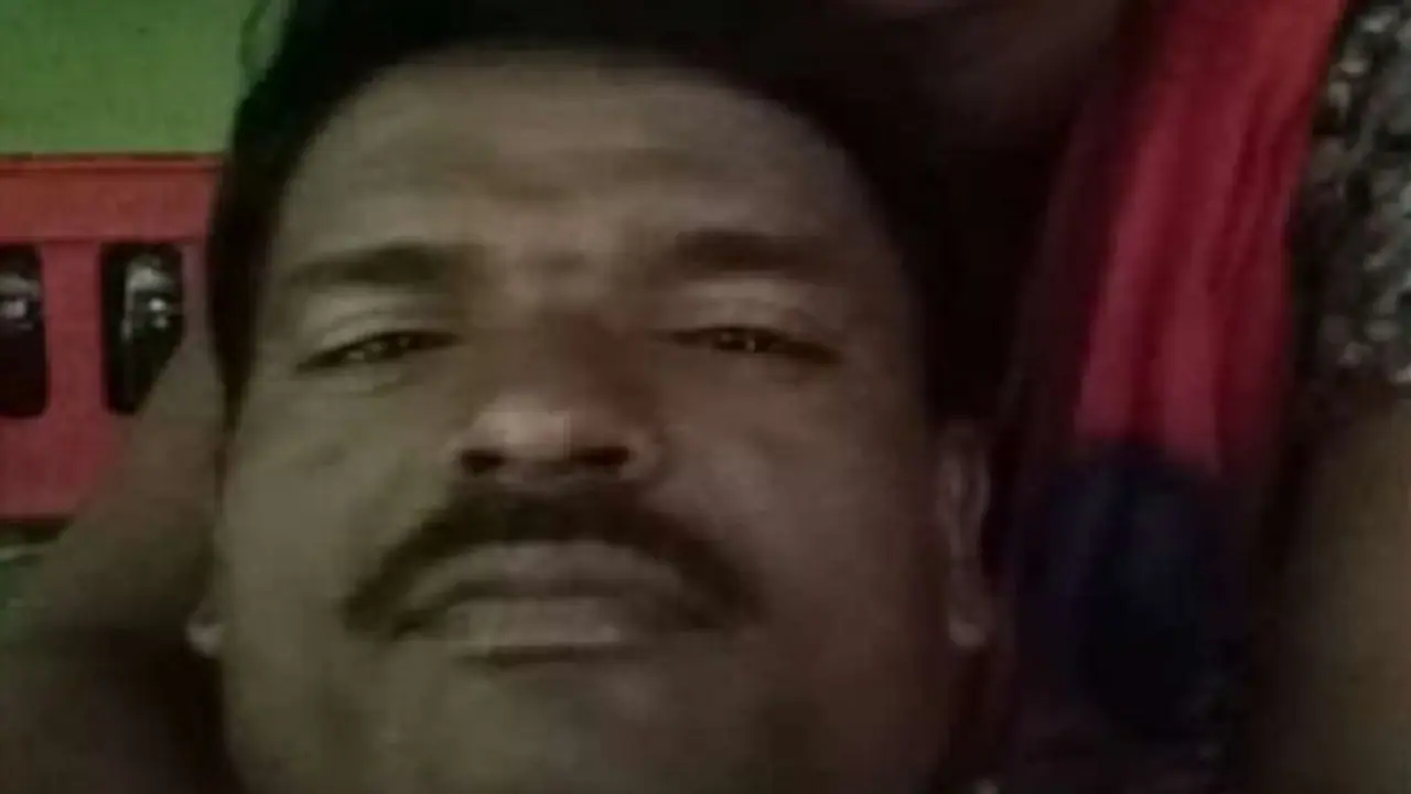 ವಿಜಯಪುರ: ವಿವಾಹಿತ ಮಹಿಳೆಯೊಂದಿಗೆ ಅನೈತಿಕ ಸಂಬಂಧ, ಆಕೆಯ ಹಣದ ದಾಹಕ್ಕೆ ವ್ಯಕ್ತಿ ಆತ್ಮಹತ್ಯೆ ವಿಜಯಪುರ: ವಿವಾಹಿತ ಮಹಿಳೆಯೊಂದಿಗೆ ಅನೈತಿಕ ಸಂಬಂಧ, ಆಕೆಯ ಹಣದ ದಾಹಕ್ಕೆ ವ್ಯಕ್ತಿ ಆತ್ಮಹತ್ಯೆ