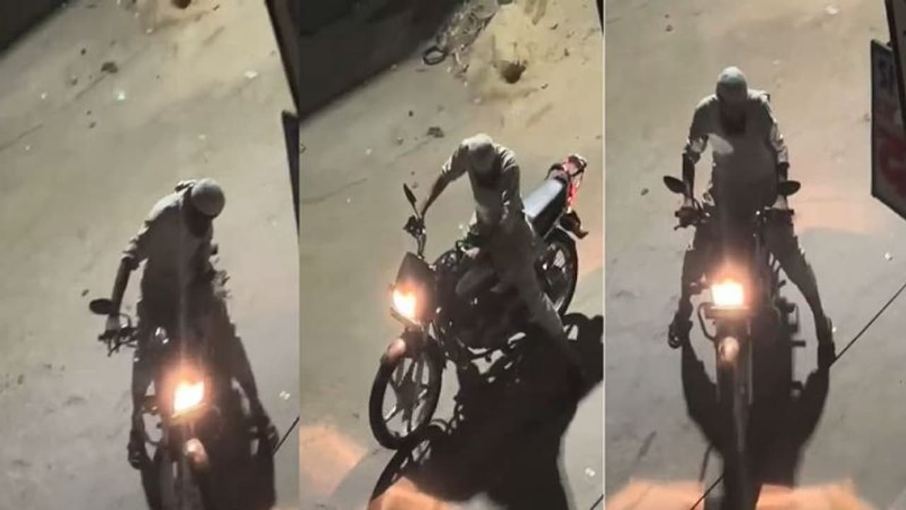 എലിയെ ബൈക്ക് കയറ്റിക്കൊല്ലുന്ന വീഡിയോ വൈറല് പിന്നാലെ മറ്റൊരു കേസില് അറസ്റ്റിലായി യുവാവ് എലിയെ ബൈക്ക് കയറ്റിക്കൊല്ലുന്ന വീഡിയോ വൈറല് പിന്നാലെ മറ്റൊരു കേസില് അറസ്റ്റിലായി യുവാവ്