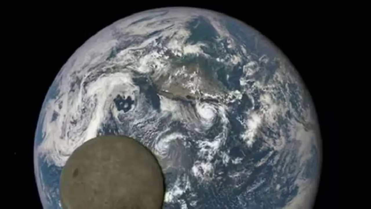 భూమికి చంద్రుడికి అసలు దూరం ఎంత, వందేళ్లుగా సాగుతున్న మిస్టరీ... భూమికి చంద్రుడికి అసలు దూరం ఎంత, వందేళ్లుగా సాగుతున్న మిస్టరీ...