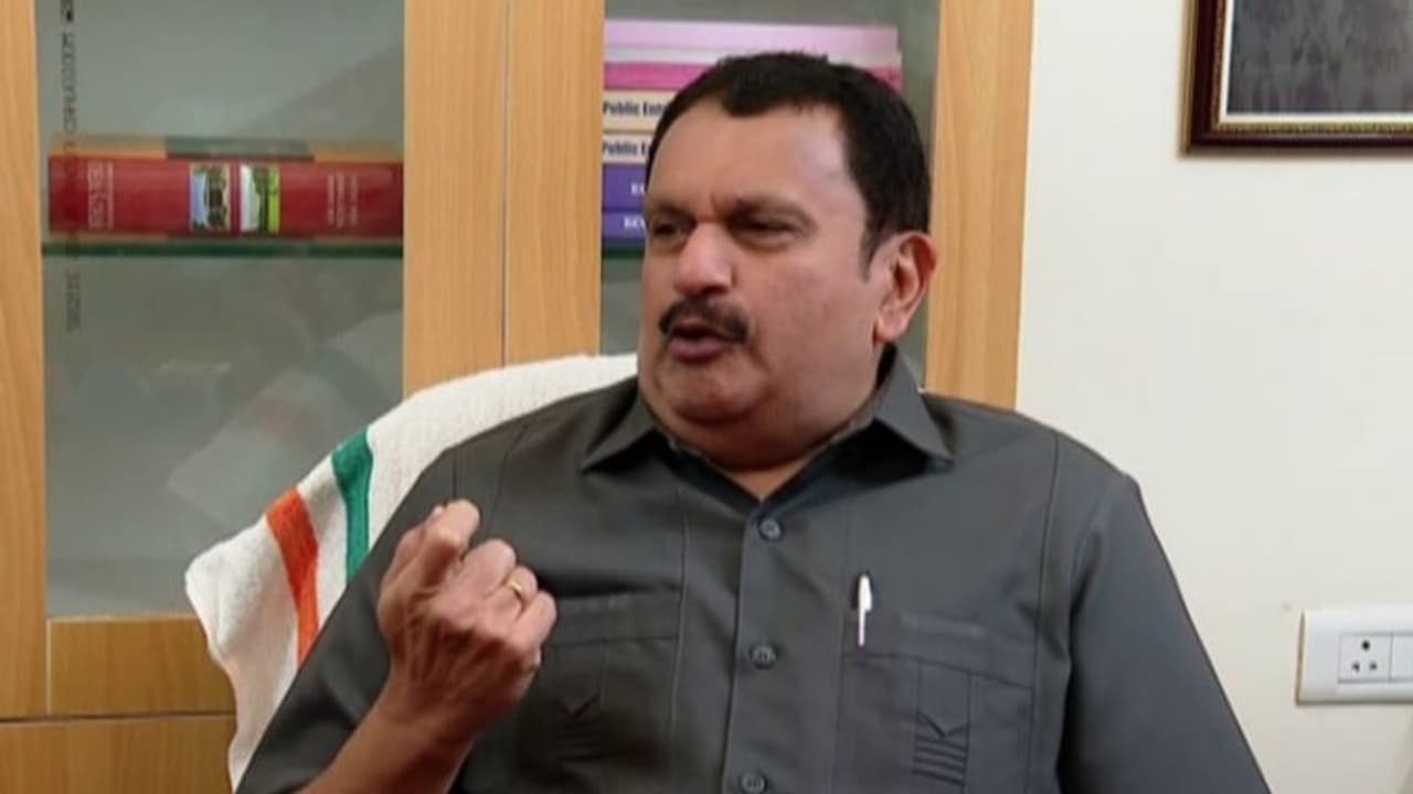 ഉമ്മൻ ചാണ്ടി അനുസ്മരണത്തിൽ മുഖ്യമന്ത്രിയെ ക്ഷണിച്ചത് നന്നായി, പുതുപ്പള്ളിയിൽ 25000 വോട്ടിന് ജയിക്കും: മുരളീധരൻ ഉമ്മൻ ചാണ്ടി അനുസ്മരണത്തിൽ മുഖ്യമന്ത്രിയെ ക്ഷണിച്ചത് നന്നായി, പുതുപ്പള്ളിയിൽ 25000 വോട്ടിന് ജയിക്കും: മുരളീധരൻ