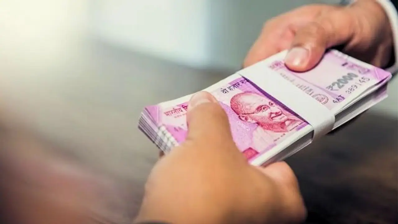 Loan : இளைஞர்களுக்கு வட்டி இல்லாமல் 3 லட்சம் வரை கடன்.. எங்கு? எப்படி? முழு விபரம் இதோ !! Loan : இளைஞர்களுக்கு வட்டி இல்லாமல் 3 லட்சம் வரை கடன்.. எங்கு? எப்படி? முழு விபரம் இதோ !!