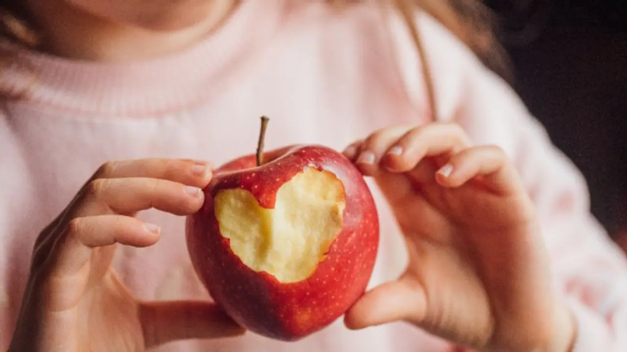 ഹൃദയത്തെ സംരക്ഷിക്കാൻ ഡയറ്റില്‍ ഉള്‍പ്പെടുത്താം ഈ ആറ് ഭക്ഷണങ്ങള്‍... 