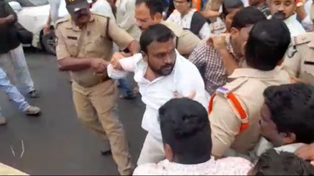 రారా చూసుకుందాం... నడిరోడ్డుపై బట్టలూడదీసి కొడతాం : మంత్రి జోగికి జనసేన నేత స్ట్రాంగ్ వార్నింగ్