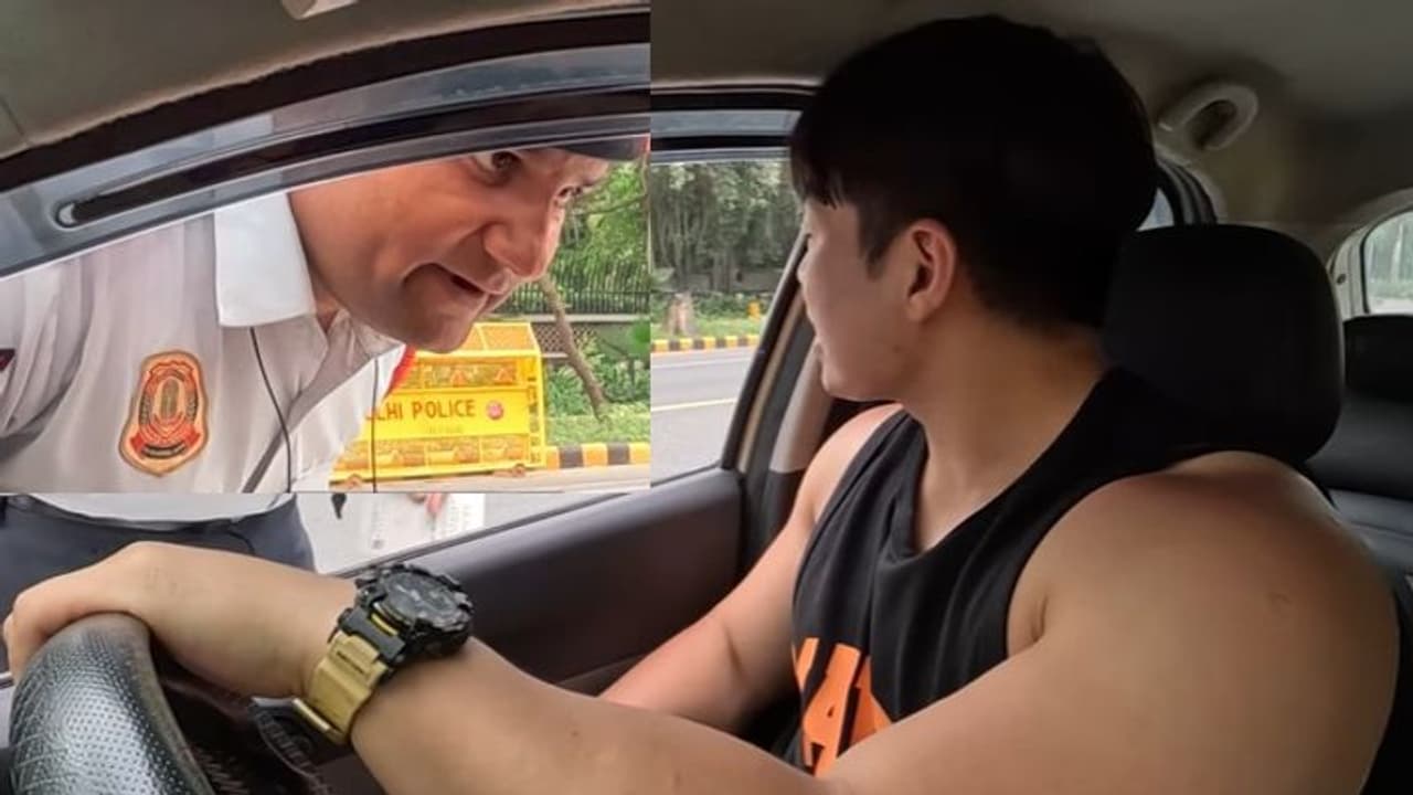 ವಿದೇಶಿ ವ್ಲಾಗರ್ ಬಳಿ ವಸೂಲಿ: ವೀಡಿಯೋ ವೈರಲ್ ಬಳಿಕ ದಗಲ್ಬಾಜಿ ಟ್ರಾಫಿಕ್ ಪೊಲೀಸ್ ಅಮಾನತು