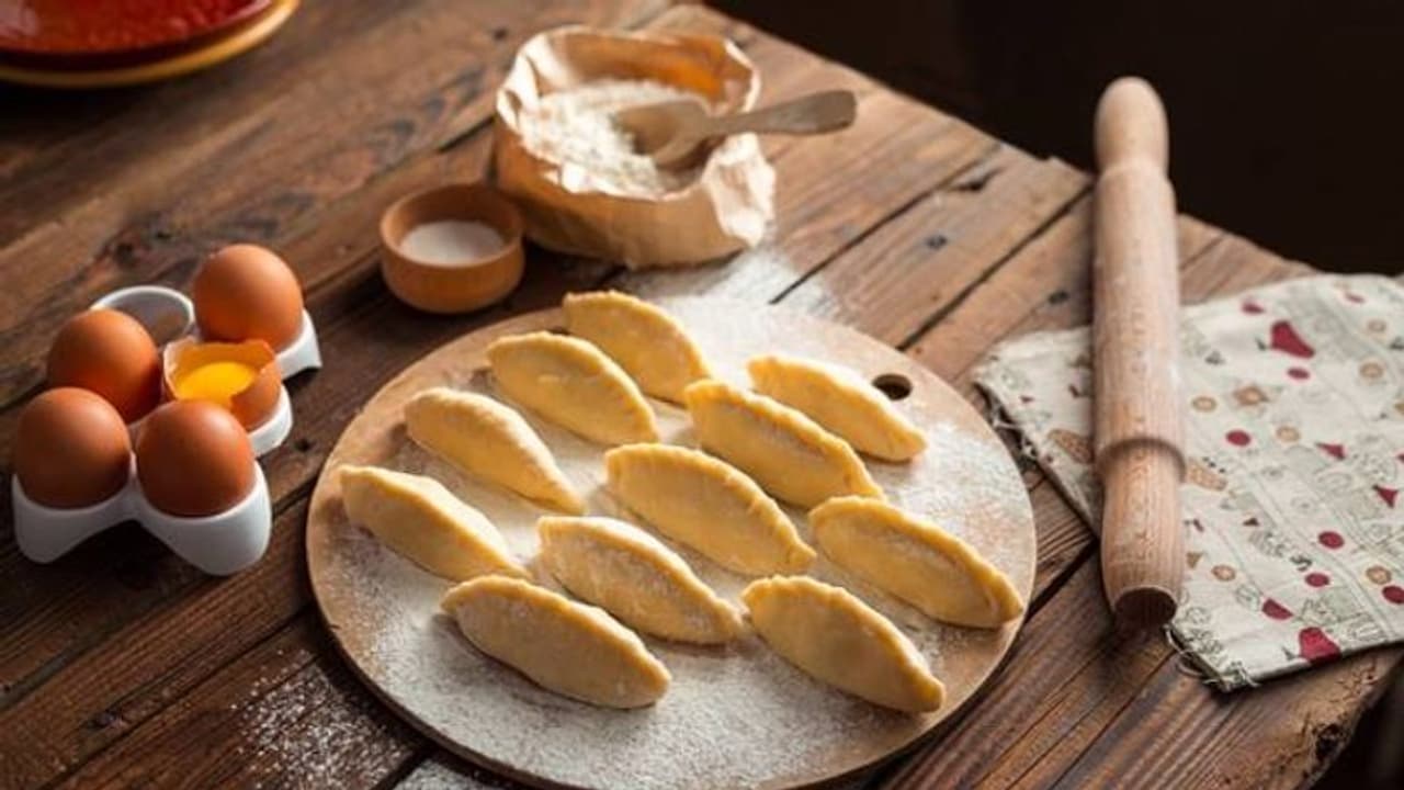 'വീട്ടമ്മ'യാകുന്ന കാലത്തെ കരിയർ ​ഗ്യാപ്; സിവിയിൽ 13 വർഷം വീട്ടമ്മ എന്നെഴുതിയാൽ എന്തുണ്ടാവും? 