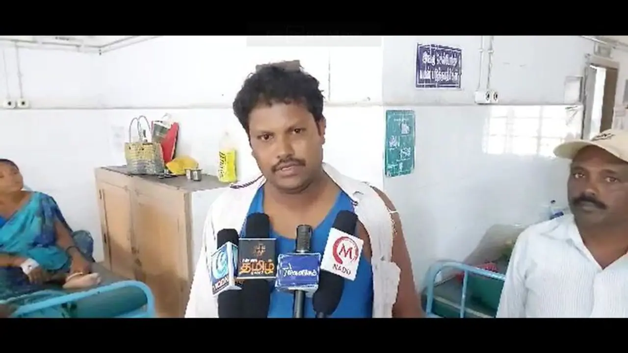 கிருஷ்ணகிரியில் நாம் தமிழர் கட்சி ஆர்ப்பாட்டத்தில் புகுந்த திமுக பிரமுகருக்கு தர்ம அடி கிருஷ்ணகிரியில் நாம் தமிழர் கட்சி ஆர்ப்பாட்டத்தில் புகுந்த திமுக பிரமுகருக்கு தர்ம அடி