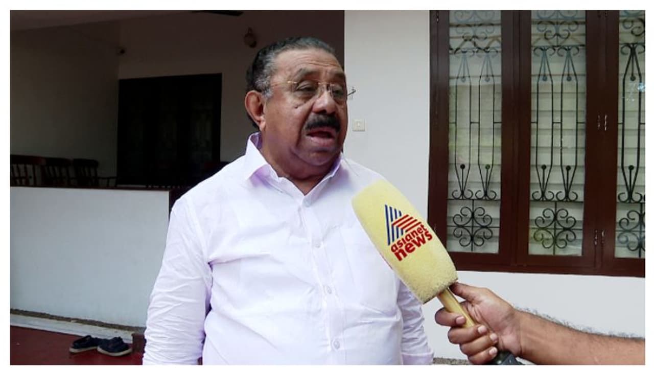 'സിപിഐ ഇടതുമുന്നണി വിടണം, അണികളെ ബോധ്യപ്പെടുത്താനെങ്കിലും സിപിഎം ആരോപണങ്ങള്‍ക്ക് മറുപടി പറയണം': എംഎം ഹസ്സൻ