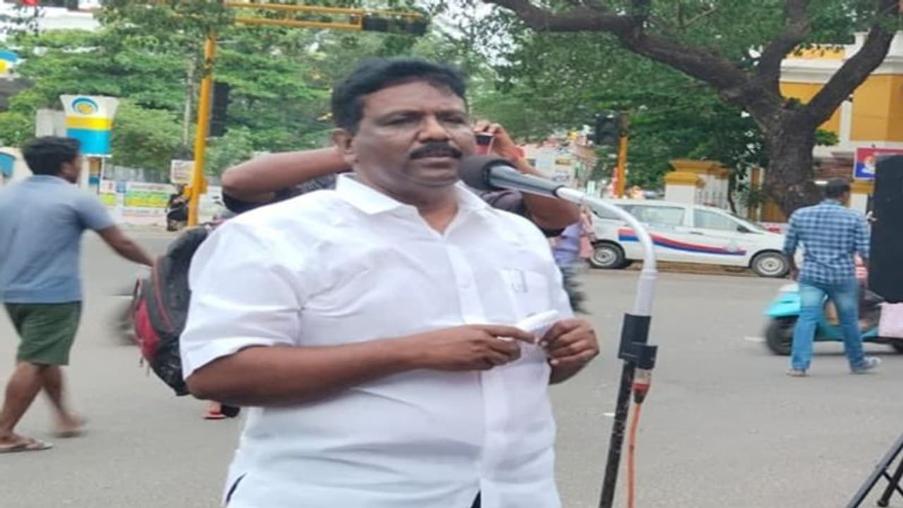 அகதிகளுக்கான ஐநா ஒப்பந்தத்தில் இந்தியா கையெழுத்திடாது: ரவிக்குமார் எம்.பி. கேள்விக்கு மத்திய அரசு பதில்! அகதிகளுக்கான ஐநா ஒப்பந்தத்தில் இந்தியா கையெழுத்திடாது: ரவிக்குமார் எம்.பி. கேள்விக்கு மத்திய அரசு பதில்!