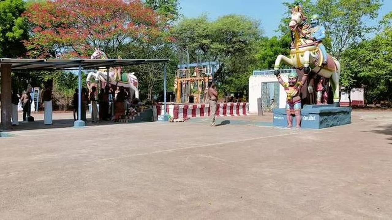 இங்கு கயிறு கட்டினால், மதுவை தொடவே மாட்டார்களாம்.. சக்திவாய்ந்த கருப்புசாமி கோயில் எங்குள்ளது?