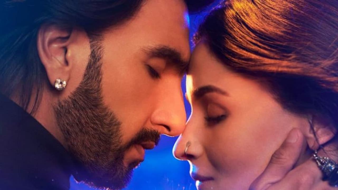 'റോക്കി ഓര്‍ റാണി കീ പ്രേം കഹാനി'ക്ക് റിവ്യൂവുമായി അഭിഷേക് ബച്ചൻ