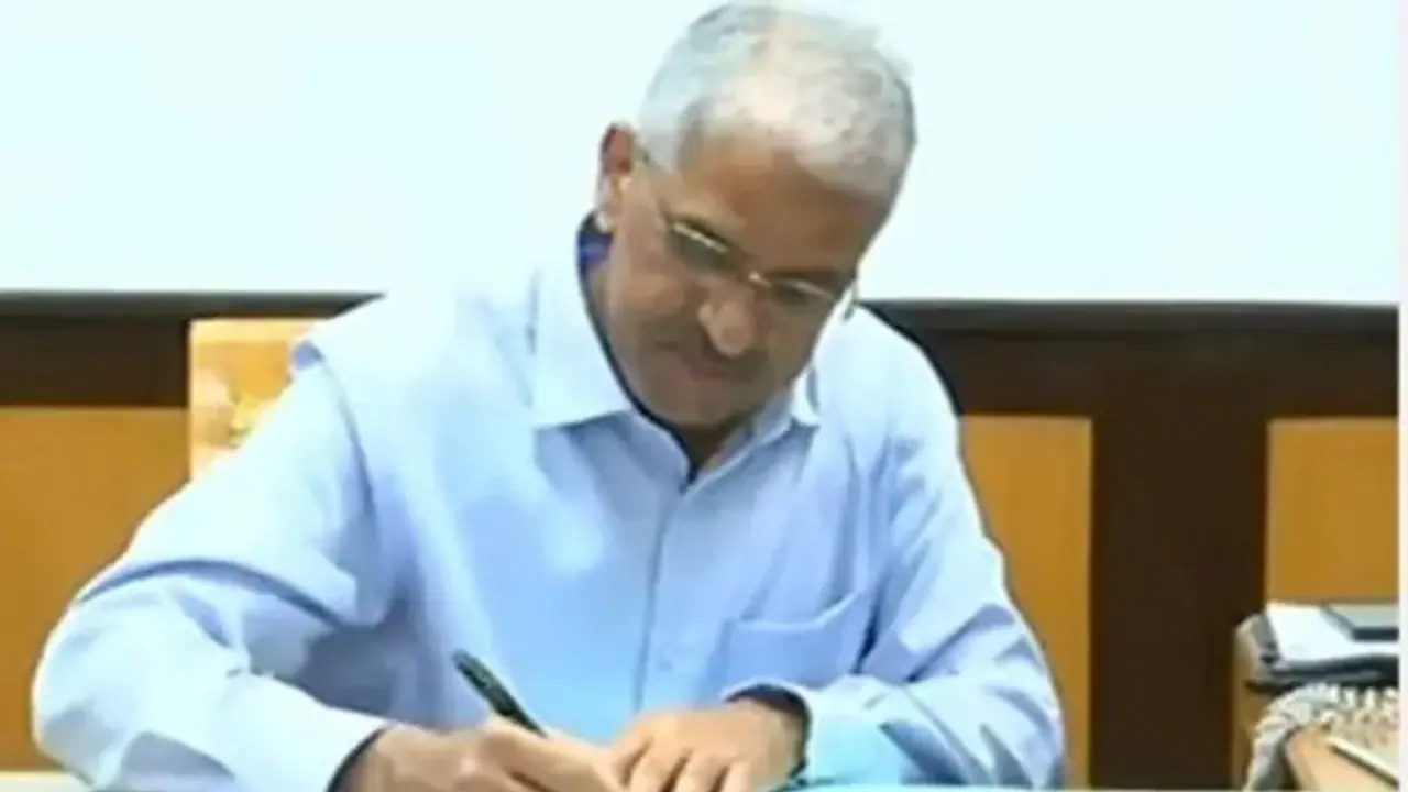 தலைமைச் செயலாளர் காலக்கெடு: மாவட்ட ஆட்சியர்களுக்கு பறந்த கடிதம்!