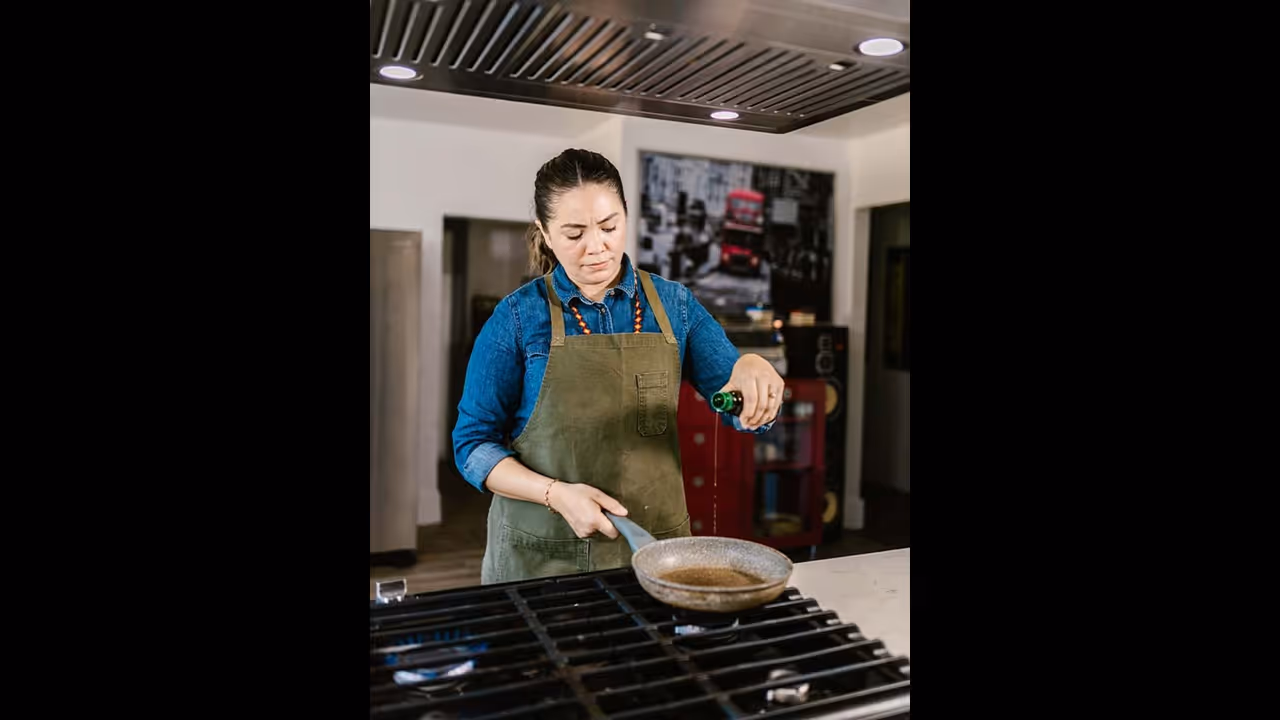 ಮಹಿಳಾ ದಿನಾಚರಣೆ 2024; ತುಂಬಾ ಬ್ಯುಸಿನಾ? ಸಮಯ ಉಳಿಸಲು ಇಲ್ಲಿದೆ 6 ಕುಕಿಂಗ್ ಟಿಪ್ಸ್ ಮಹಿಳಾ ದಿನಾಚರಣೆ 2024; ತುಂಬಾ ಬ್ಯುಸಿನಾ? ಸಮಯ ಉಳಿಸಲು ಇಲ್ಲಿದೆ 6 ಕುಕಿಂಗ್ ಟಿಪ್ಸ್