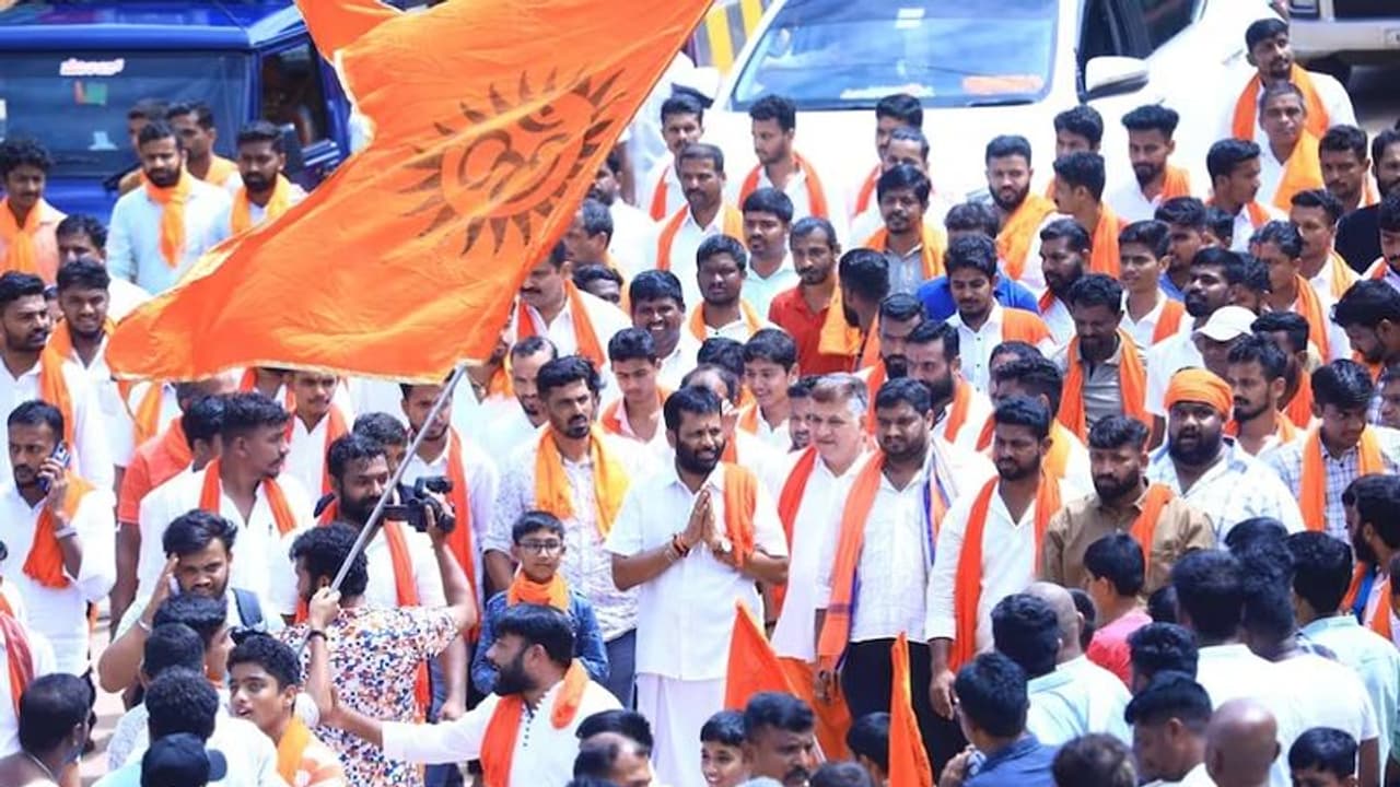 ಗ್ರಾ.ಪಂ. ಚುನಾವಣೆಯಲ್ಲಿ ಬಿಜೆಪಿಗೆ ‘ಪುತ್ತಿಲ ಹೊಡೆತ’: ಕಾಂಗ್ರೆಸ್ಗೆ ಮತ್ತೆ ಗೆಲುವು ಗ್ರಾ.ಪಂ. ಚುನಾವಣೆಯಲ್ಲಿ ಬಿಜೆಪಿಗೆ ‘ಪುತ್ತಿಲ ಹೊಡೆತ’: ಕಾಂಗ್ರೆಸ್ಗೆ ಮತ್ತೆ ಗೆಲುವು