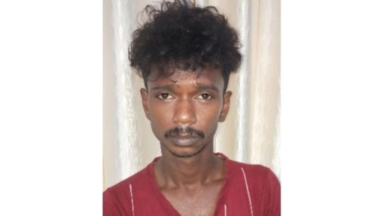 റോഡ് സൈഡിൽ പാർക്ക് ചെയ്തിരുന്ന ബൈക്ക് മോഷ്ടിച്ച കേസില് ഒരു യുവാവ് കൂടി പിടിയില് റോഡ് സൈഡിൽ പാർക്ക് ചെയ്തിരുന്ന ബൈക്ക് മോഷ്ടിച്ച കേസില് ഒരു യുവാവ് കൂടി പിടിയില്