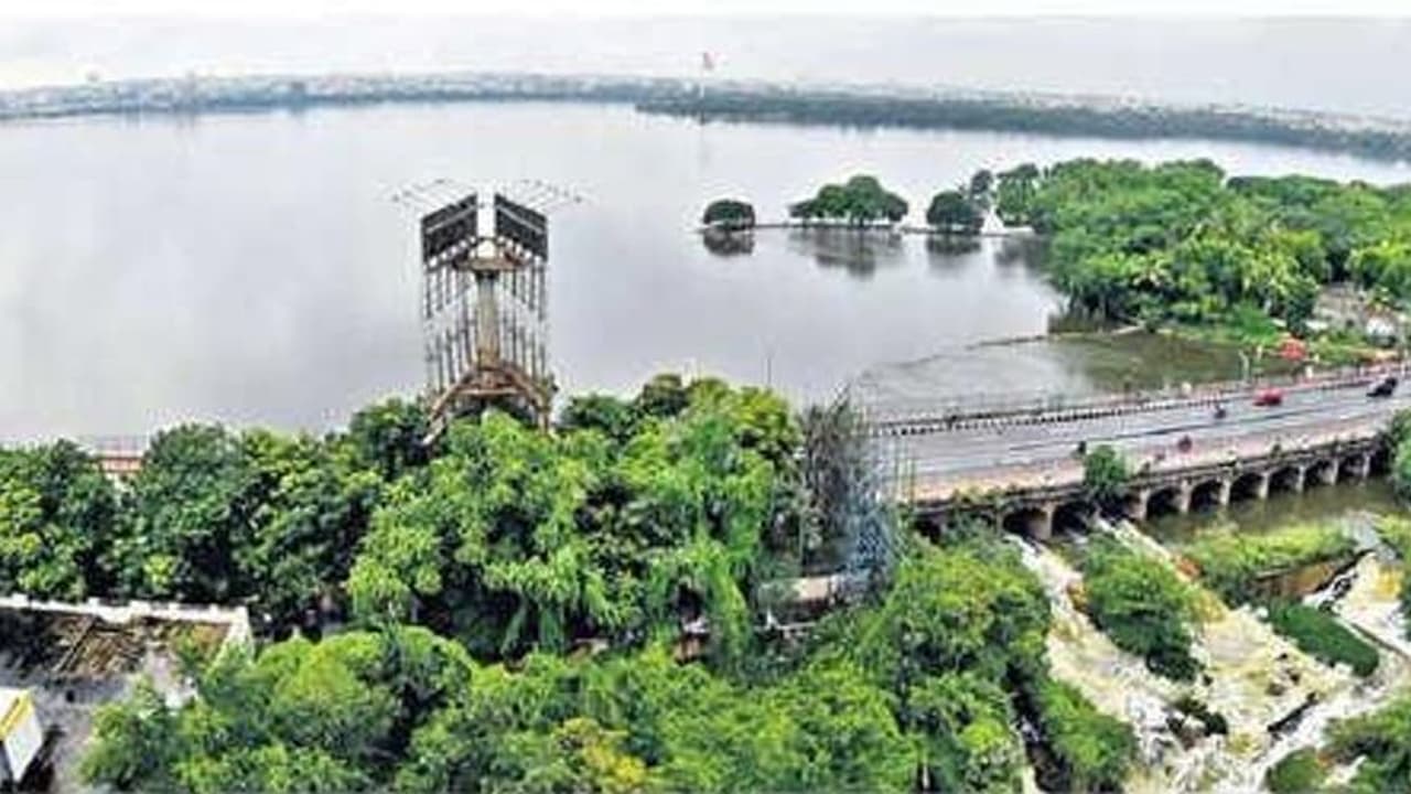 Telangana rains: Record breaking downpour flood parts of state, moderate rainfall expected today Telangana rains: Record breaking downpour flood parts of state, moderate rainfall expected today