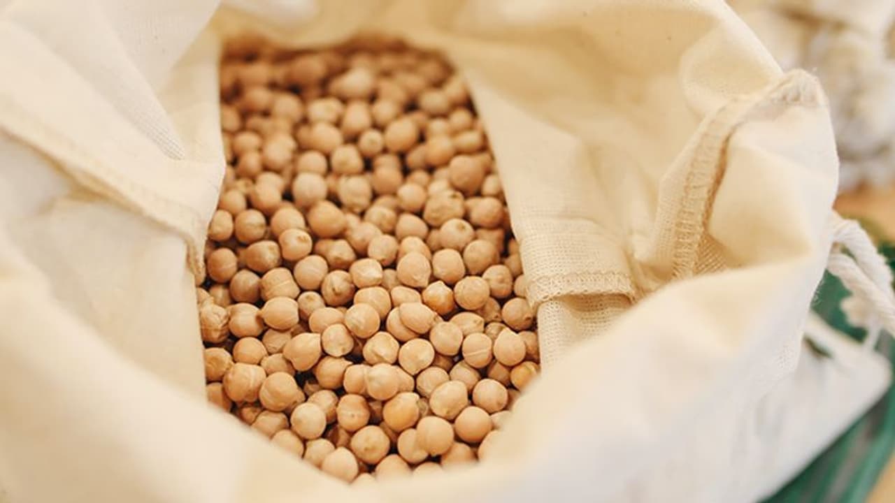 Hormone regulation to heart health: 5 benefits of eating Soyabean seeds Hormone regulation to heart health: 5 benefits of eating Soyabean seeds