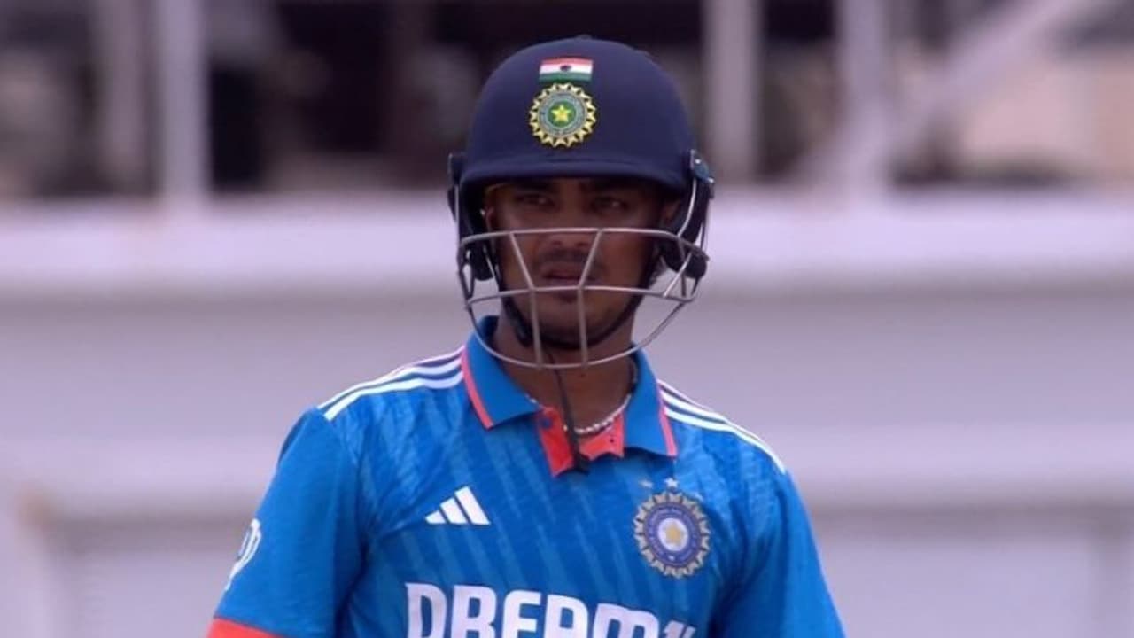 രോഹിത് ഏഴാമന്, കോലി ഇറങ്ങിയില്ല; 'പരീക്ഷണ' ഏകദിനത്തില് ഇന്ത്യക്ക് ജയം രോഹിത് ഏഴാമന്, കോലി ഇറങ്ങിയില്ല; 'പരീക്ഷണ' ഏകദിനത്തില് ഇന്ത്യക്ക് ജയം