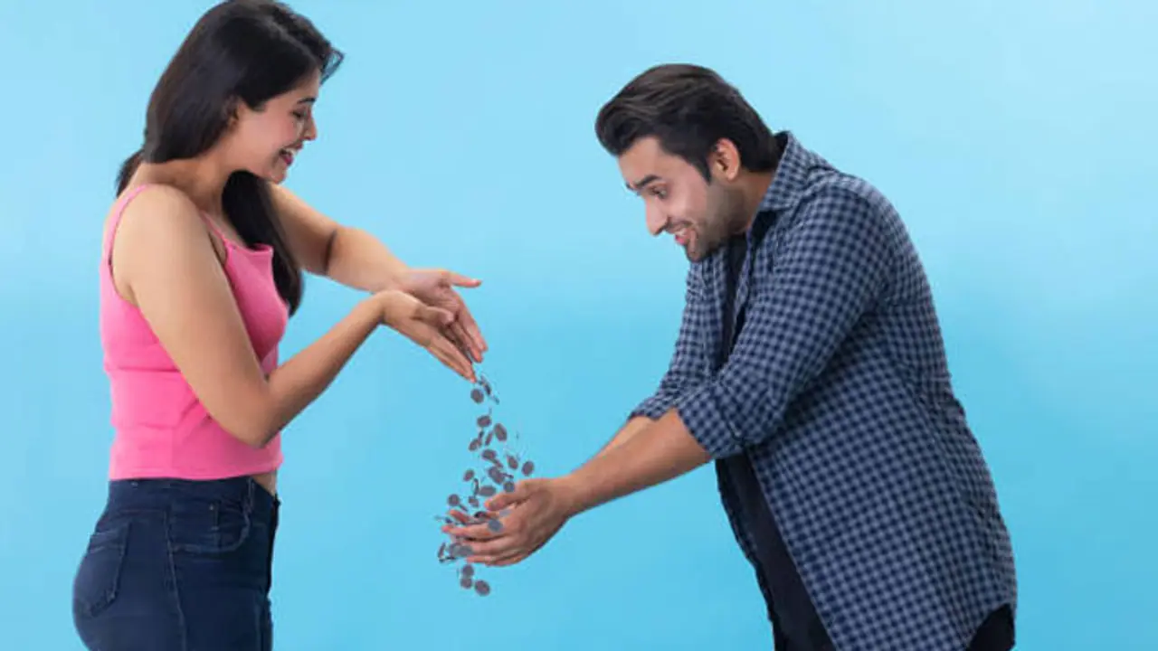 காசு கொடுக்காமல் 'இந்த' ஒரு பொருளை யாரிடமும் வாங்காதீங்க.. நீங்கள் பரம ஏழையாவீர்..!!