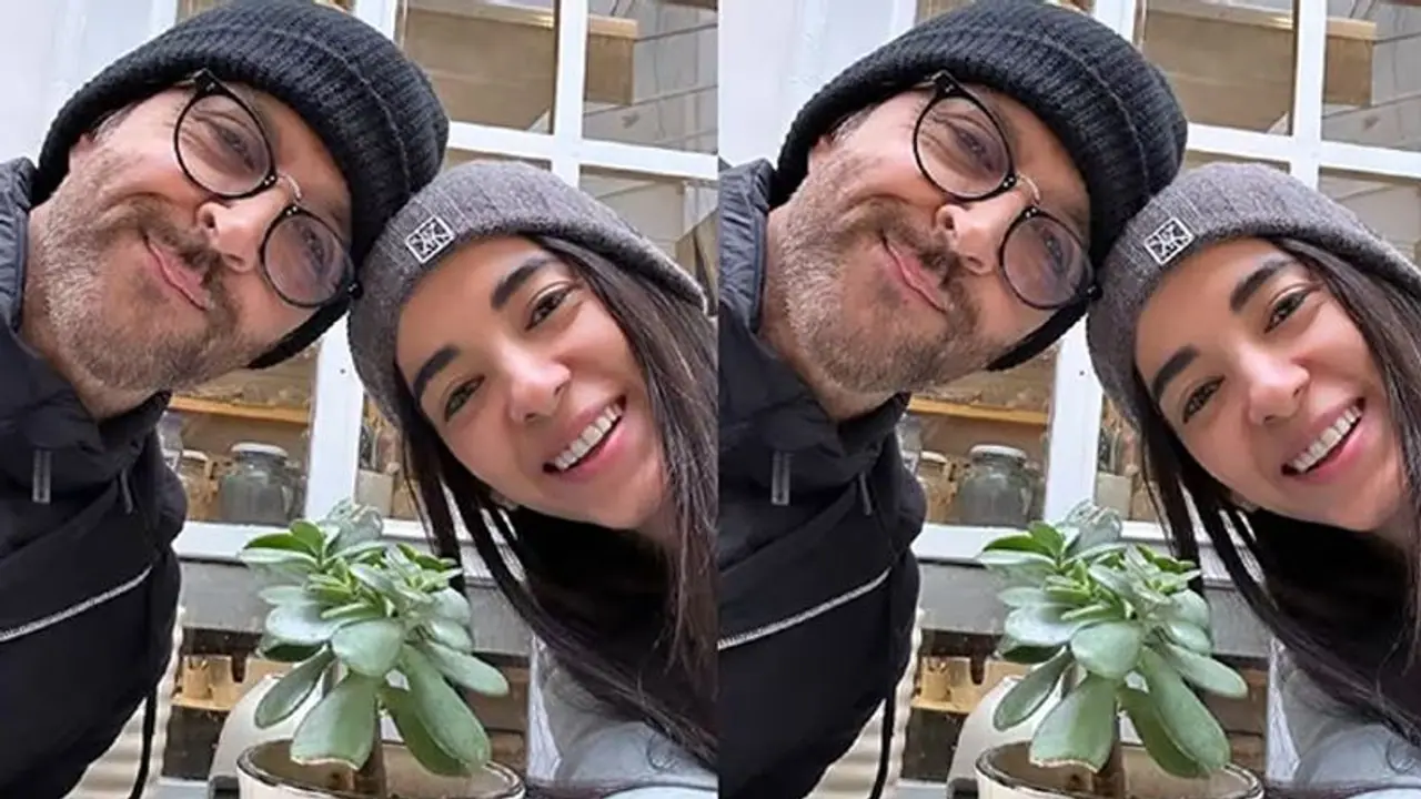 Hrithik Roshan goes gaga over girlfriend Saba Azad's show Who's Your Gynac; read on 
