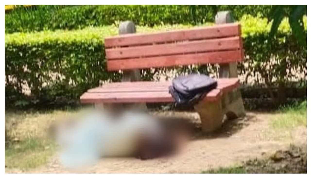 വിവാഹത്തിന് വിസമ്മതിച്ചു; കോളേജ് വിദ്യാര്ത്ഥിനിയെ തലക്കടിച്ച് കൊലപ്പെടുത്തി വിവാഹത്തിന് വിസമ്മതിച്ചു; കോളേജ് വിദ്യാര്ത്ഥിനിയെ തലക്കടിച്ച് കൊലപ്പെടുത്തി