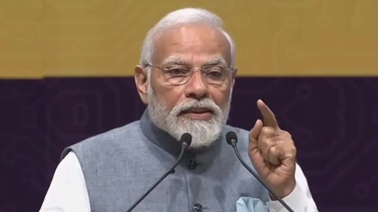Maharashtra: PM Modi flags off metro trains, inaugurates development projects in Pune