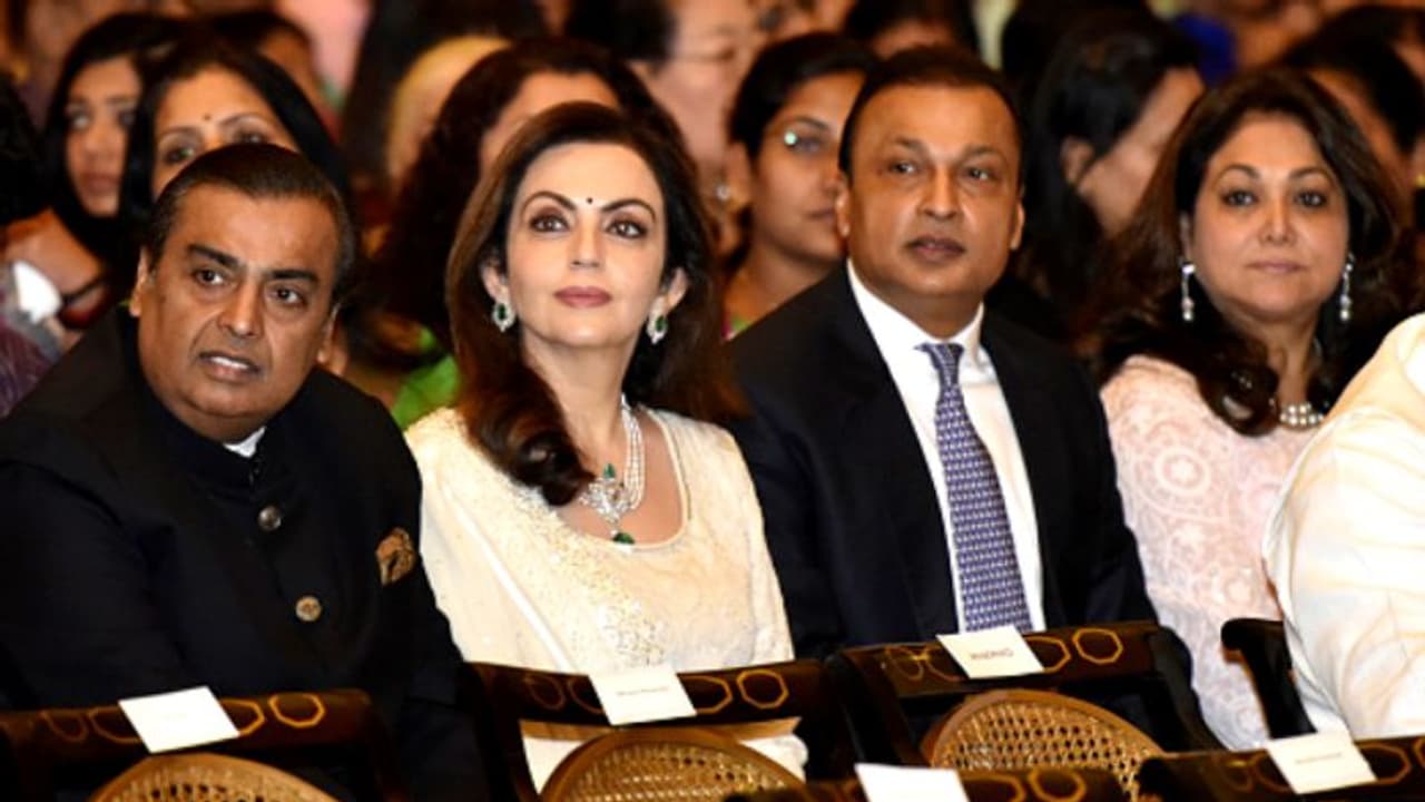 അംബാനി സഹോദരന്മാർക്കെതിരായ സെബിയുടെ ഉത്തരവ് റദ്ദാക്കി; പിഴയടച്ച 25 കോടി നാലാഴ്ചക്കകം തിരികെ നൽകണം 