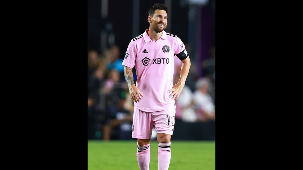 മെസിയുടെ വരവോടെ ടിക്കറ്റുകള്‍ കിട്ടാനില്ല; സ്റ്റേഡിയത്തിലെ സീറ്റുകളുടെ എണ്ണം കൂട്ടാന്‍ അമേരിക്കന്‍ ക്ലബ്ബുകള്‍