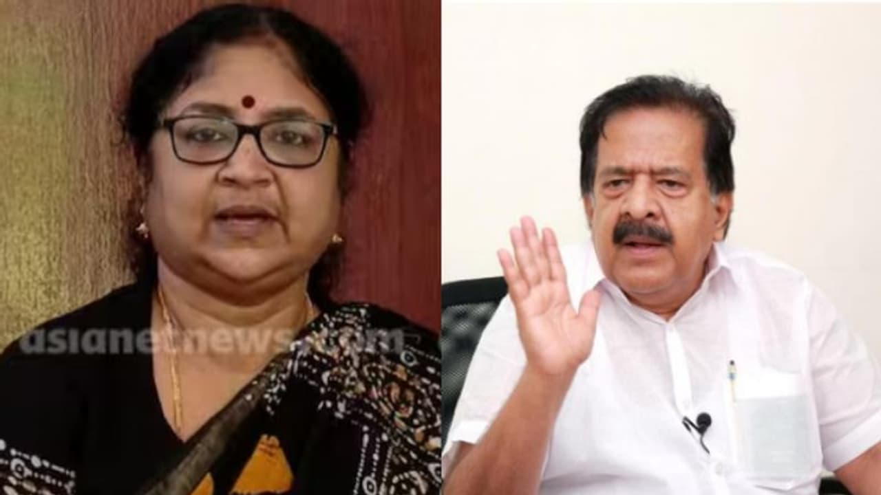 മന്ത്രി ബിന്ദുവിന്റെ വാദങ്ങൾ വിചിത്രവും കുറ്റസമ്മതവും, മുഖ്യമന്ത്രി രാജി എഴുതി വാങ്ങണമെന്ന് ചെന്നിത്തല മന്ത്രി ബിന്ദുവിന്റെ വാദങ്ങൾ വിചിത്രവും കുറ്റസമ്മതവും, മുഖ്യമന്ത്രി രാജി എഴുതി വാങ്ങണമെന്ന് ചെന്നിത്തല