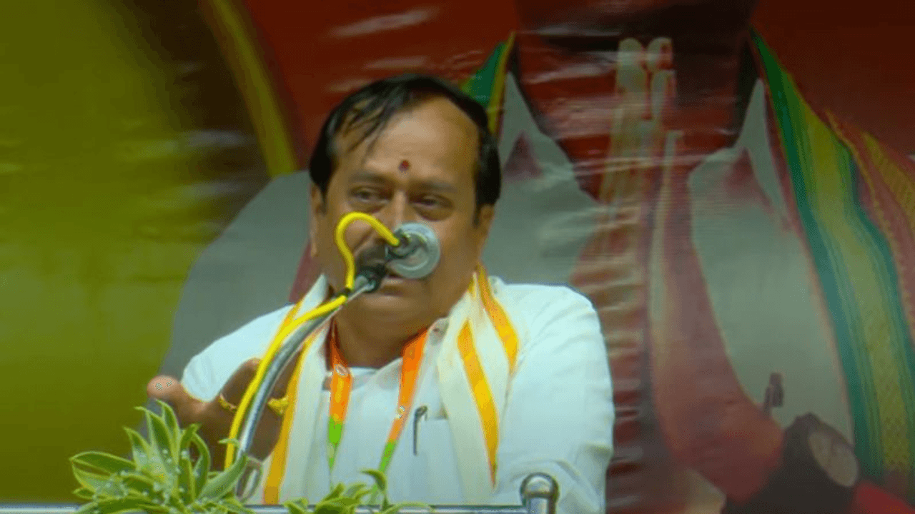 முதல்வர் மு.க.ஸ்டாலின், அமைச்சர் உதயநிதி பற்றி அவதூறு பேச்சு: எச்.ராஜா மீது வழக்குப்பதிவு! முதல்வர் மு.க.ஸ்டாலின், அமைச்சர் உதயநிதி பற்றி அவதூறு பேச்சு: எச்.ராஜா மீது வழக்குப்பதிவு!