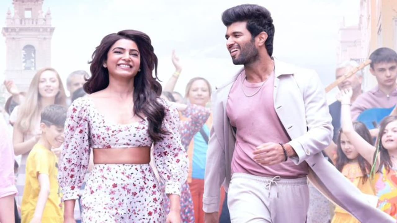 వినసొంపుగా `ఖుషి` టైటిల్ సాంగ్.. పీక్లో విజయ్ దేవరకొండ, సమంతల కెమిస్ట్రీ వినసొంపుగా `ఖుషి` టైటిల్ సాంగ్.. పీక్లో విజయ్ దేవరకొండ, సమంతల కెమిస్ట్రీ